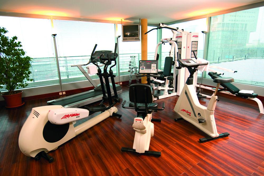 Courtyard By Marriott Duesseldorf Hafen Hotel Luaran gambar