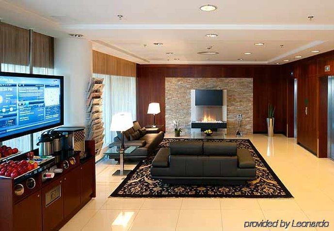 Courtyard By Marriott Duesseldorf Hafen Hotel Dalaman gambar