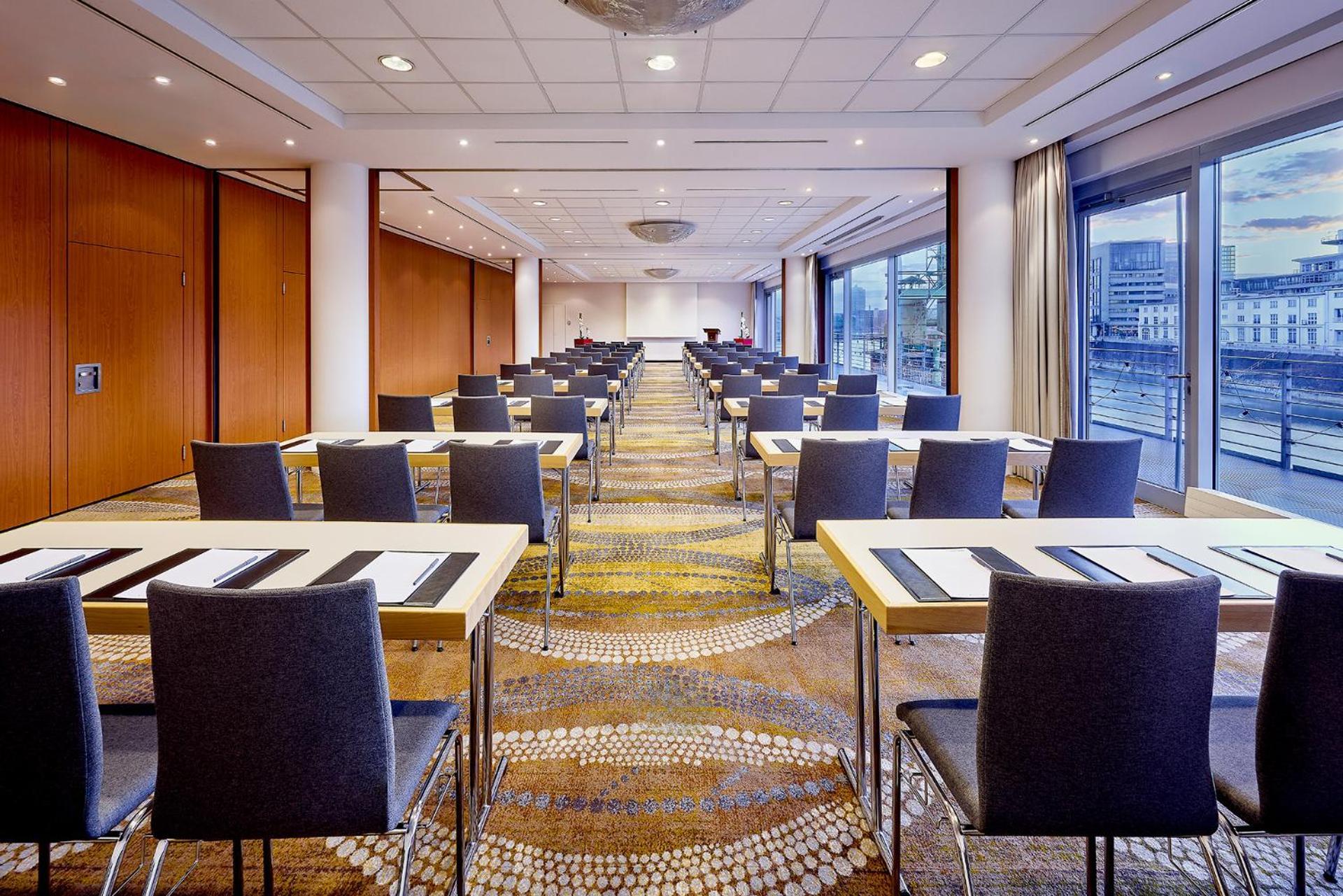 Courtyard By Marriott Duesseldorf Hafen Hotel Luaran gambar