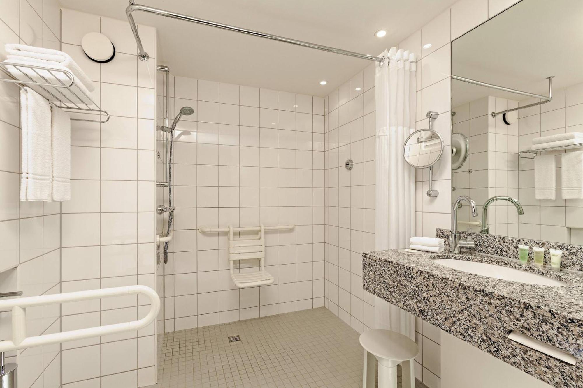 Courtyard By Marriott Duesseldorf Hafen Hotel Luaran gambar