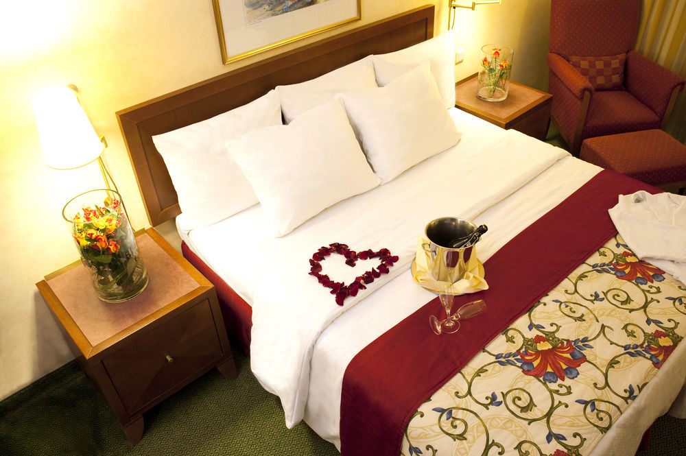 Courtyard By Marriott Duesseldorf Hafen Hotel Luaran gambar