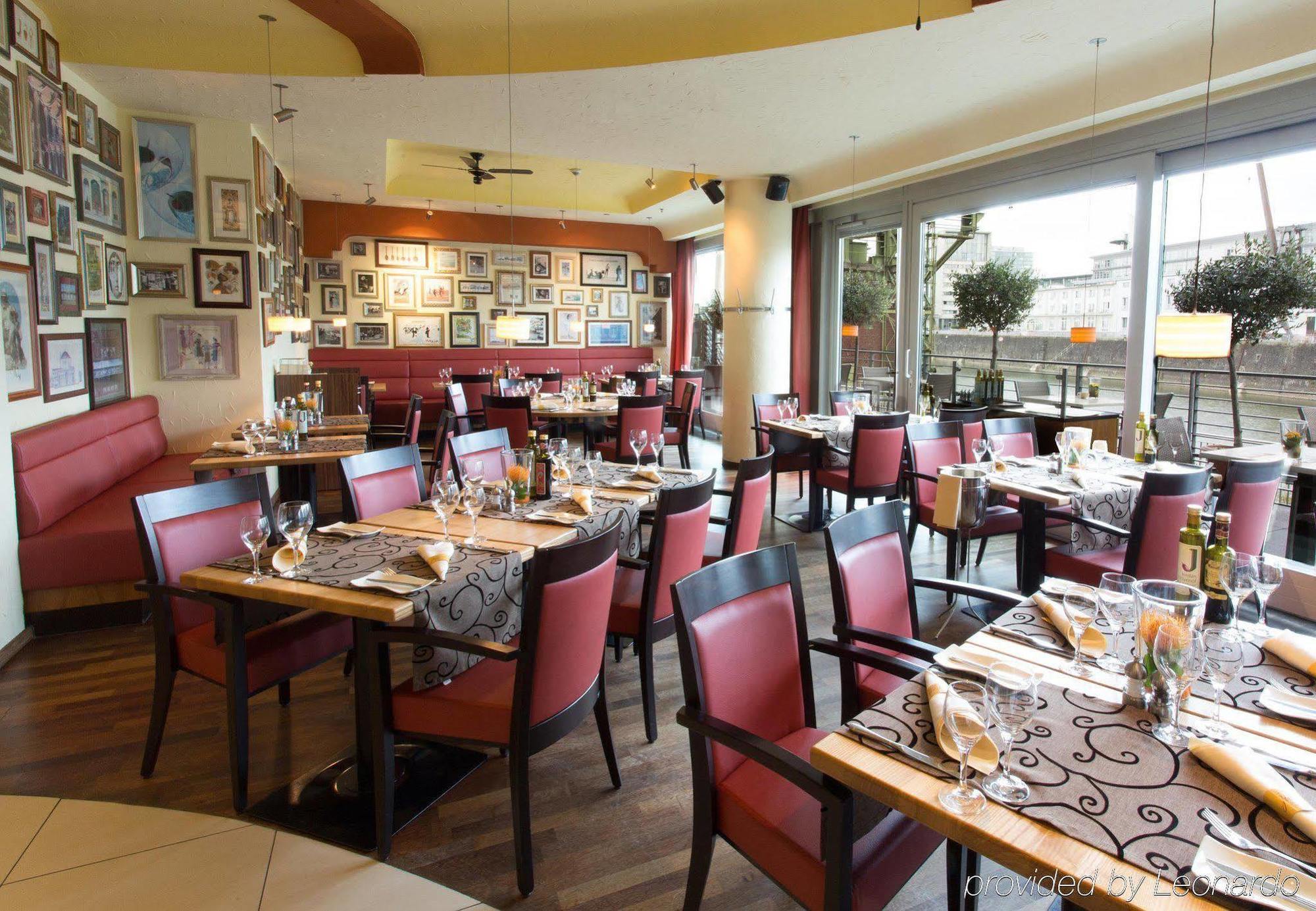 Courtyard By Marriott Duesseldorf Hafen Hotel Luaran gambar