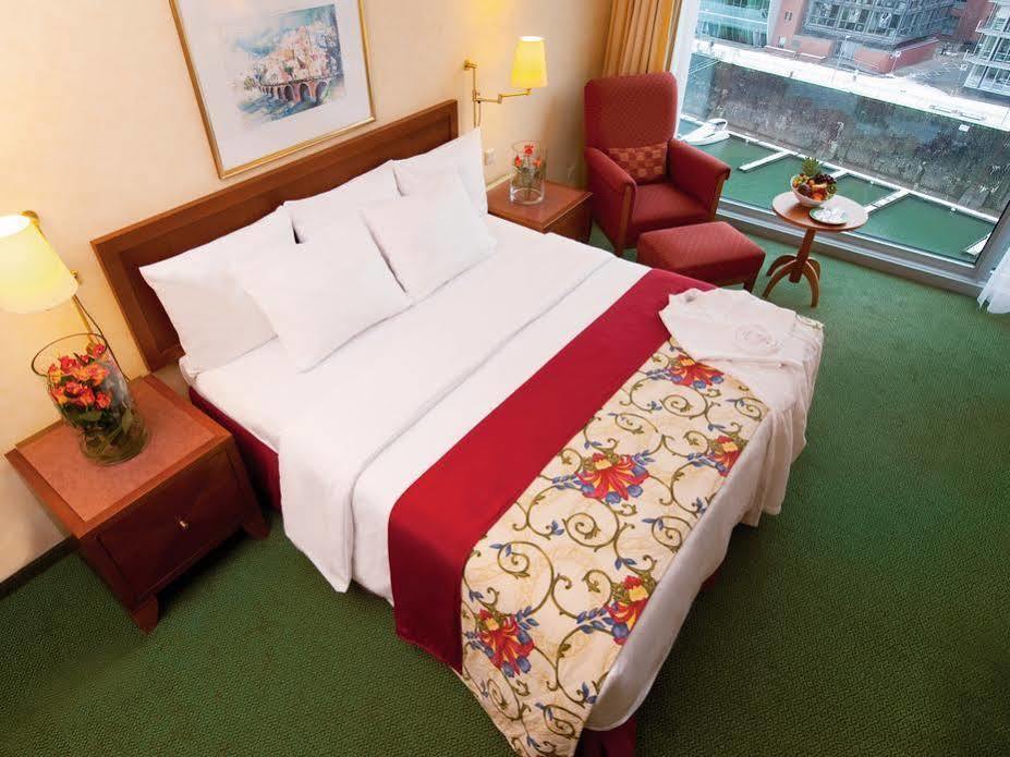 Courtyard By Marriott Duesseldorf Hafen Hotel Luaran gambar